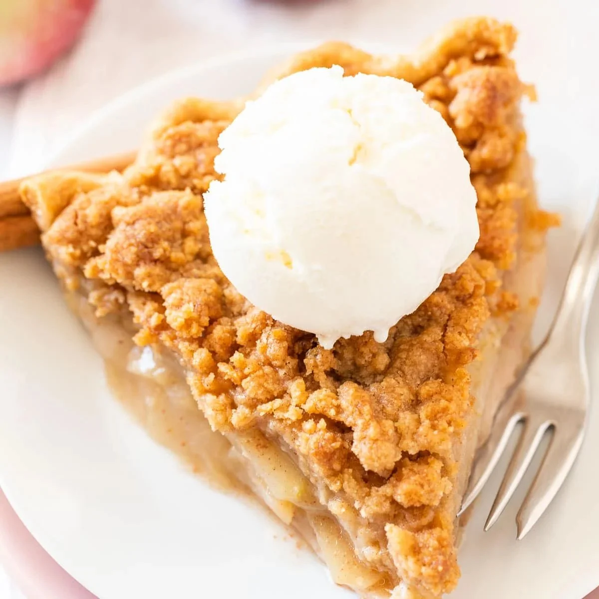 Apple Crumble Pie