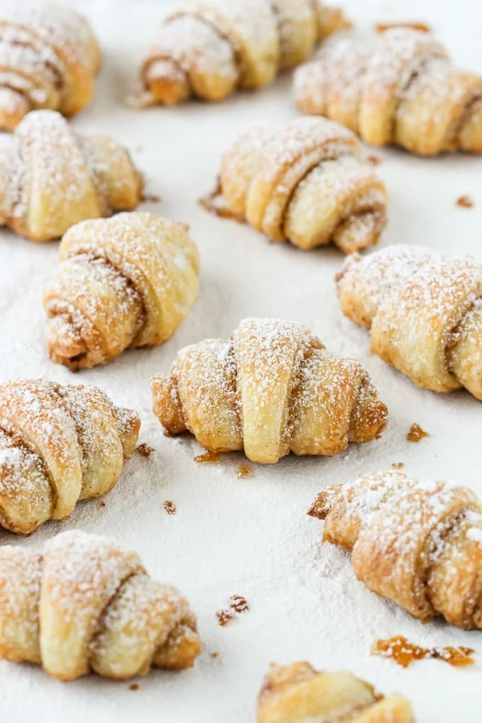 Cinnamon Walnut Crescent Cookies
