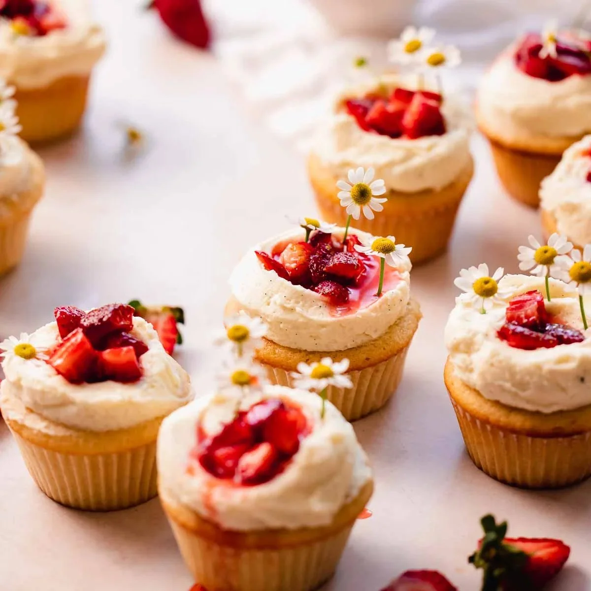 Creamy Strawberry White Chocolate Cupcakes