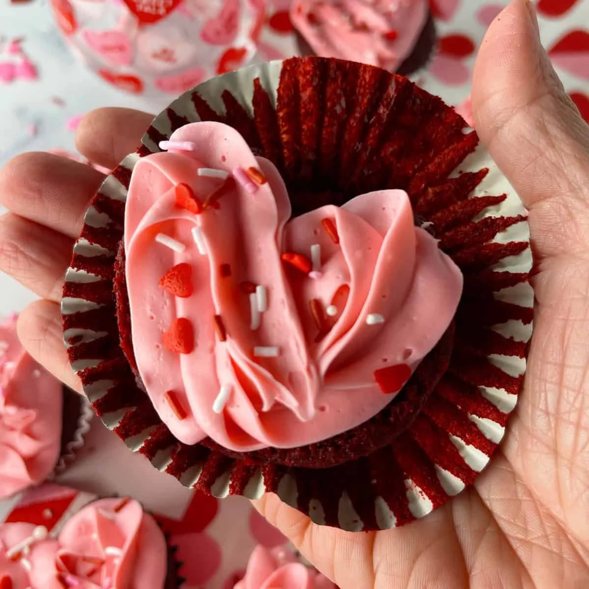 Heart-Shaped Valentine’s Day Cupcakes